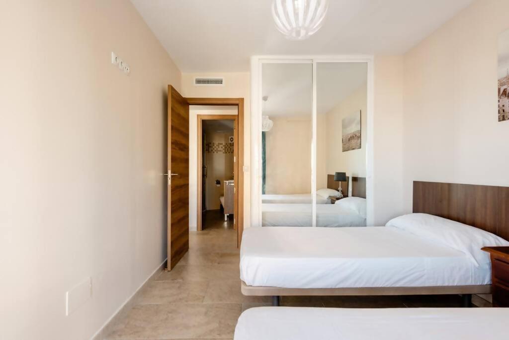 Amplio Con Vistas Al Mar Y Piscina En Benalmadena Apartment ภายนอก รูปภาพ