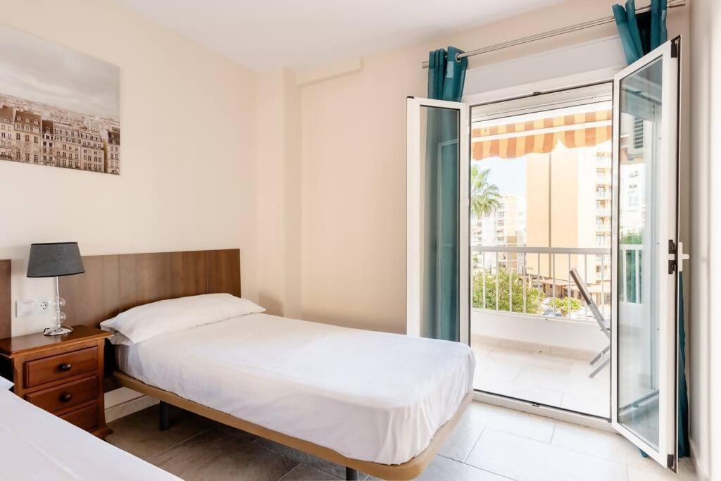 Amplio Con Vistas Al Mar Y Piscina En Benalmadena Apartment ภายนอก รูปภาพ
