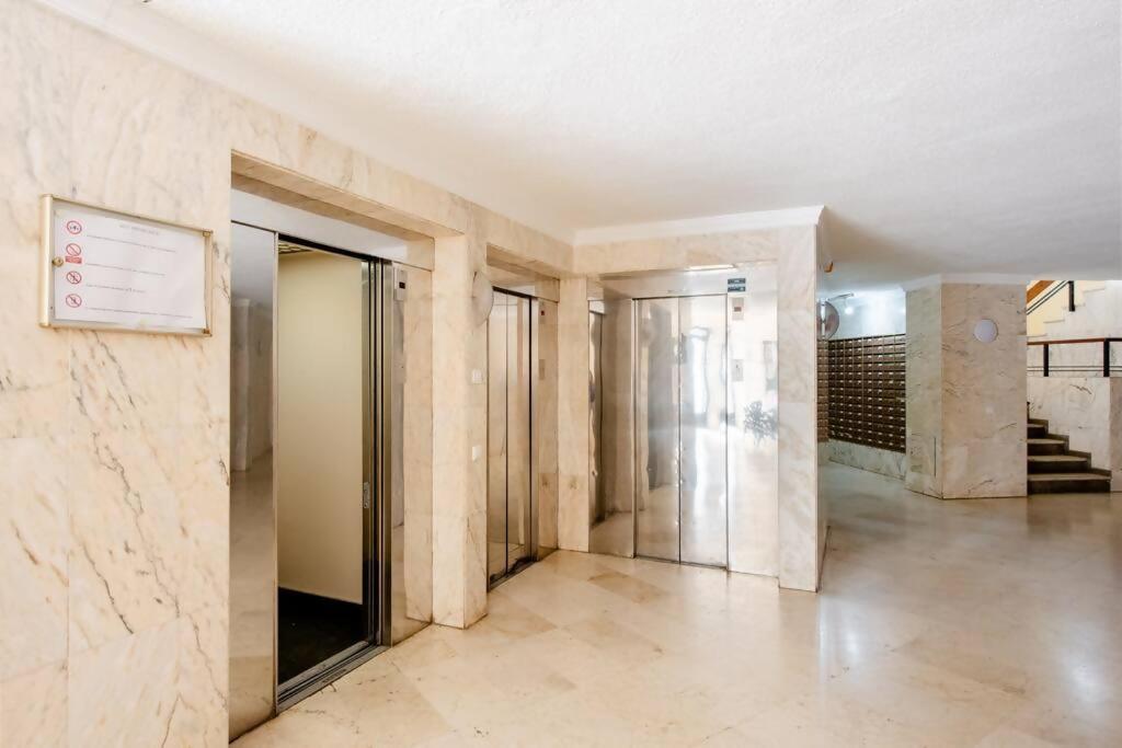 Amplio Con Vistas Al Mar Y Piscina En Benalmadena Apartment ภายนอก รูปภาพ